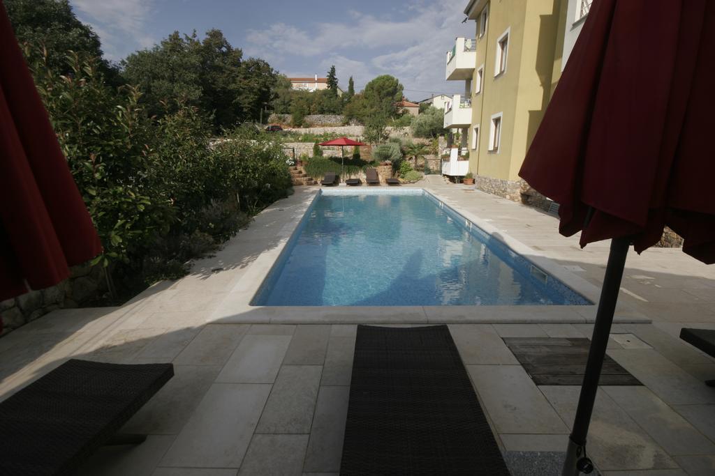 Apartments Salatic Krk Town Exterior foto